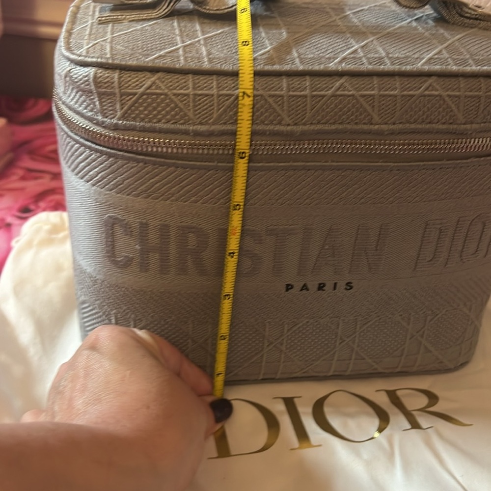 🩶🩶Dior Canvas Vanity with Lots of Pockets and Space-Brand New🩶🩶🩶 - Picture 15 of 16